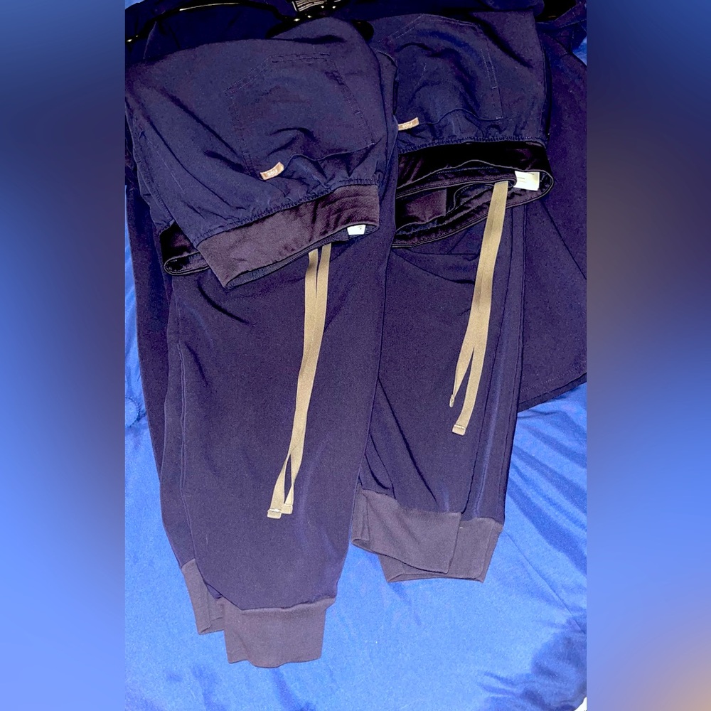 FIGS Zamora Jogger Scrub Pants - Navy